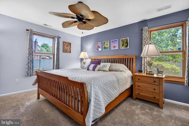 202 WELLINGTON DR, Marlton, NJ 08053