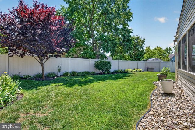 202 WELLINGTON DR, Marlton, NJ 08053