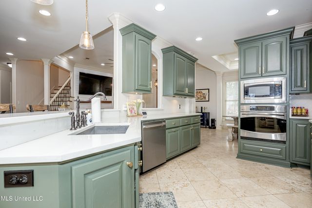 3208 Oakleigh Circle, Ocean Springs, MS 39564