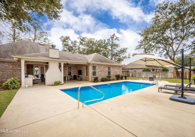 3208 Oakleigh Circle, Ocean Springs, MS 39564