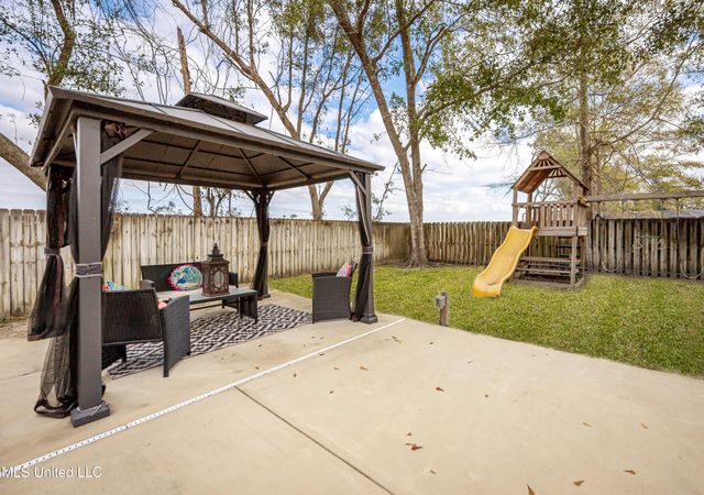 3208 Oakleigh Circle, Ocean Springs, MS 39564