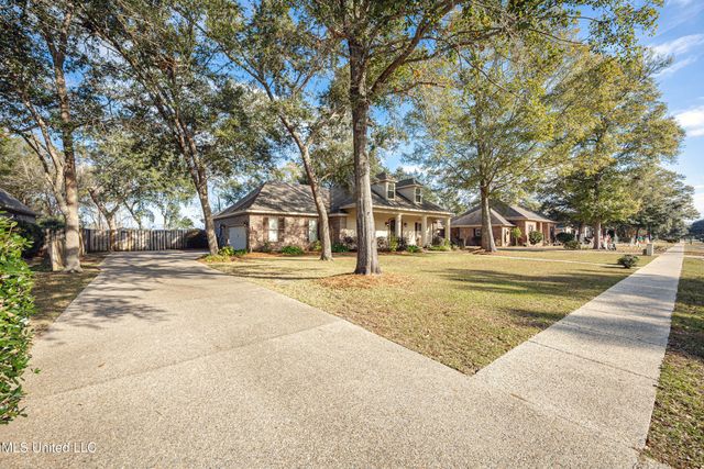 3208 Oakleigh Circle, Ocean Springs, MS 39564