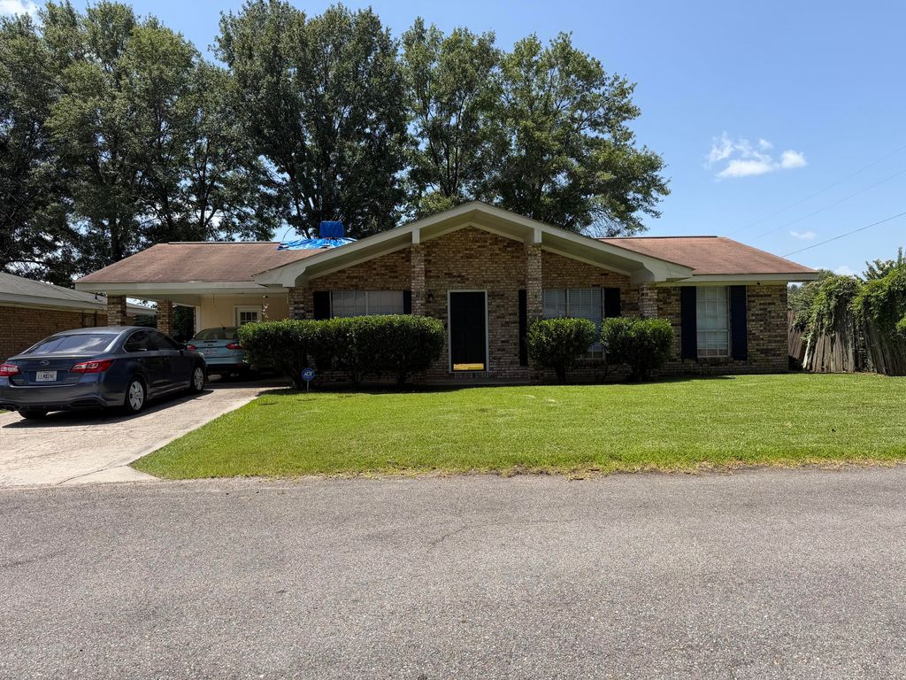 15 Southern, Hattiesburg, MS 39402
