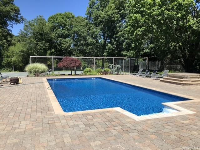 9 Old Mill Lane, Remsenburg, NY 11960