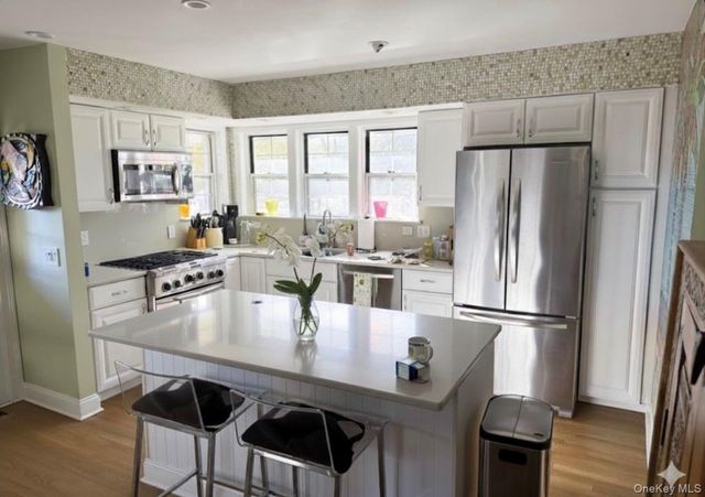 9 Old Mill Lane, Remsenburg, NY 11960