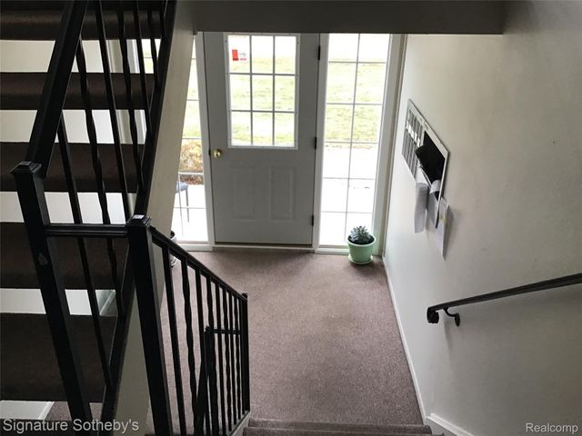 8171 Denwood Drive K-3, Sterling Heights, MI 48312
