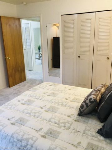 8171 Denwood Drive K-3, Sterling Heights, MI 48312