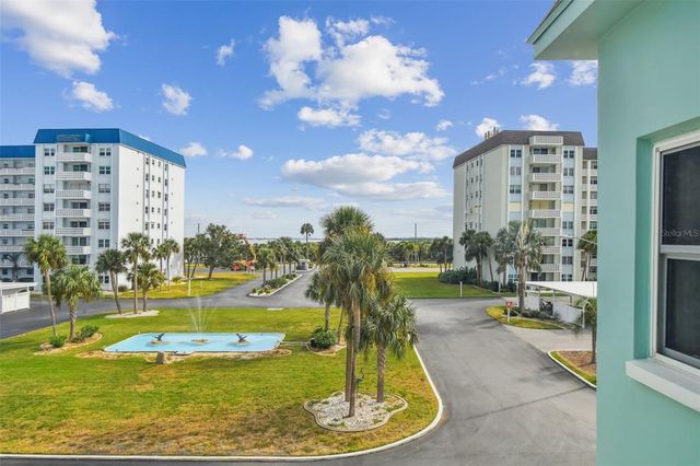 8 GLENCOE PLACE 307, Dunedin, FL 34698