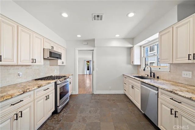 17162 Elm Lane, Huntington Beach, CA 92647