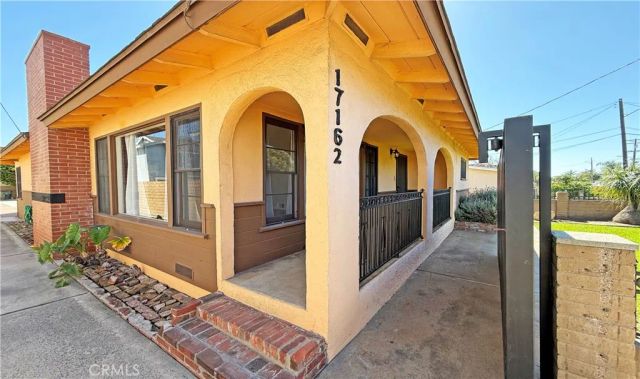 17162 Elm Lane, Huntington Beach, CA 92647