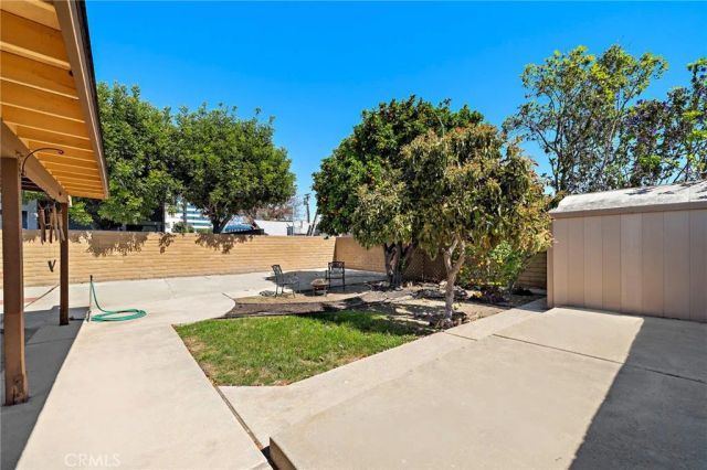 17162 Elm Lane, Huntington Beach, CA 92647