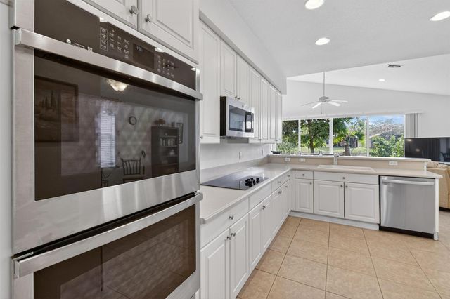 2205 SW Newport Isles Boulevard, Port St. Lucie, FL 34953