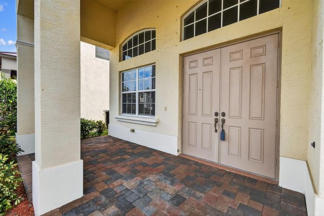 2205 SW Newport Isles Boulevard, Port St. Lucie, FL 34953
