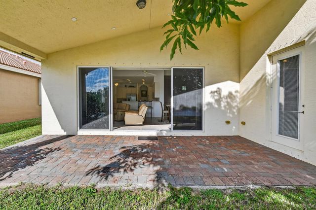 2205 SW Newport Isles Boulevard, Port St. Lucie, FL 34953