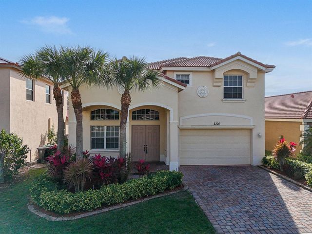 2205 SW Newport Isles Boulevard, Port St. Lucie, FL 34953