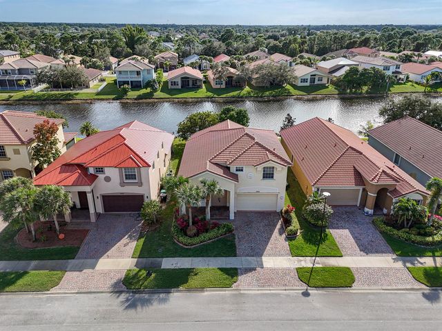 2205 SW Newport Isles Boulevard, Port St. Lucie, FL 34953