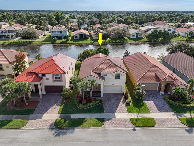 2205 SW Newport Isles Boulevard, Port St. Lucie, FL 34953
