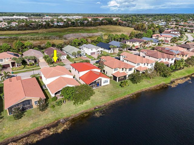 2205 SW Newport Isles Boulevard, Port St. Lucie, FL 34953