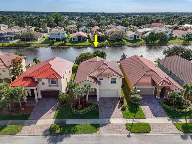 2205 SW Newport Isles Boulevard, Port St. Lucie, FL 34953