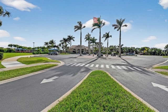 2205 SW Newport Isles Boulevard, Port St. Lucie, FL 34953