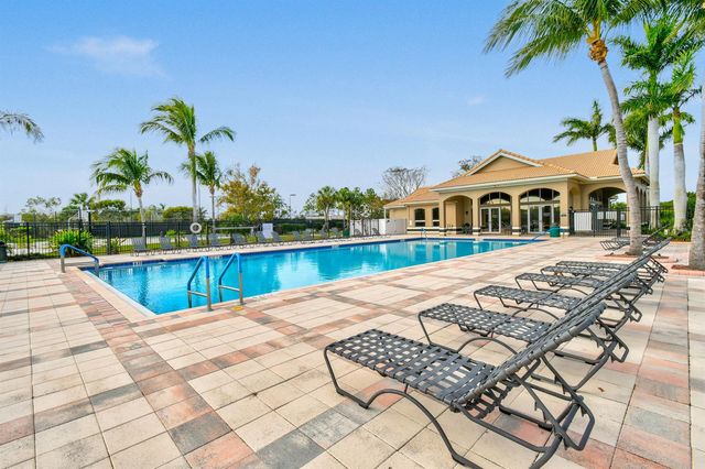 2205 SW Newport Isles Boulevard, Port St. Lucie, FL 34953