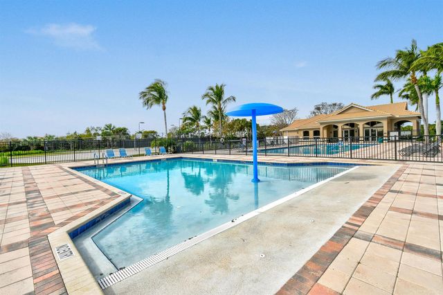 2205 SW Newport Isles Boulevard, Port St. Lucie, FL 34953