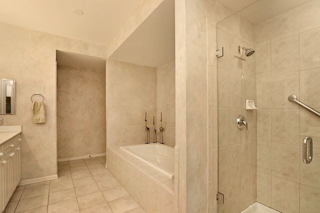 626 Homewood Avenue 405, Highland Park, IL 60035