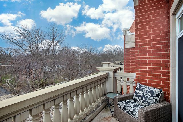 626 Homewood Avenue 405, Highland Park, IL 60035