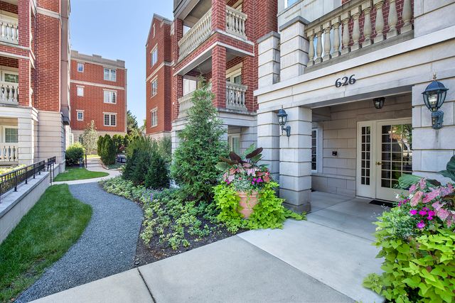 626 Homewood Avenue 405, Highland Park, IL 60035