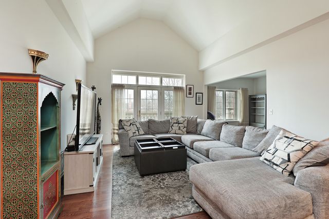 626 Homewood Avenue 405, Highland Park, IL 60035