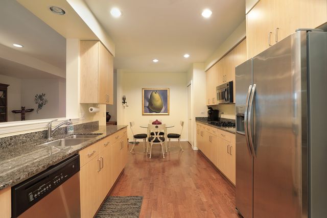 626 Homewood Avenue 405, Highland Park, IL 60035