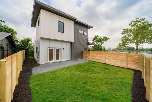 8507 Hathaway DR B, Austin, TX 78757