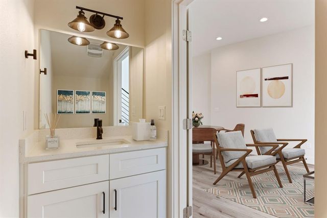 8507 Hathaway DR B, Austin, TX 78757