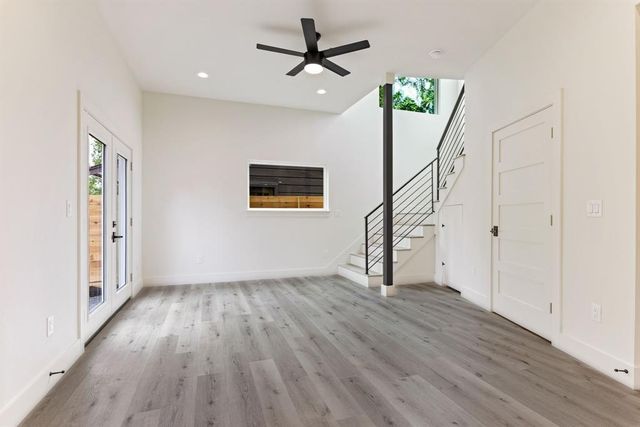 8507 Hathaway DR B, Austin, TX 78757