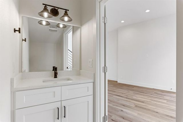 8507 Hathaway DR B, Austin, TX 78757