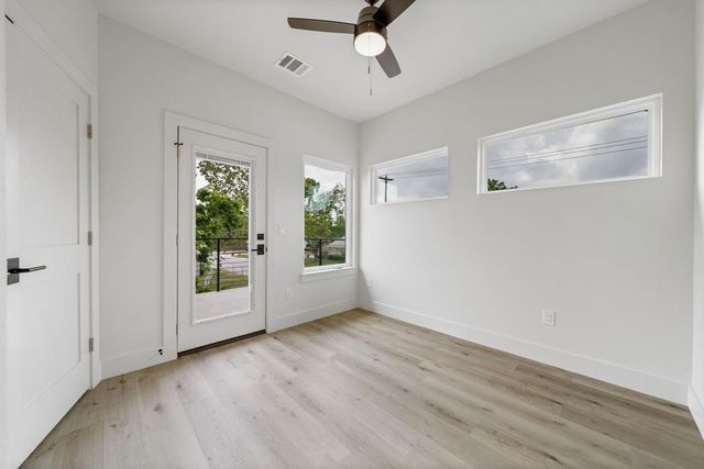 8507 Hathaway DR B, Austin, TX 78757