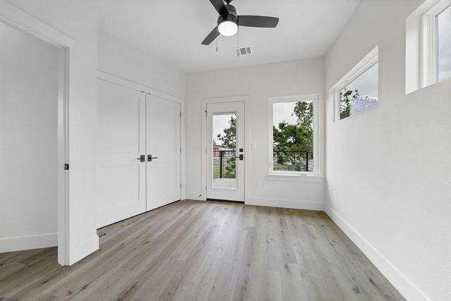 8507 Hathaway DR B, Austin, TX 78757