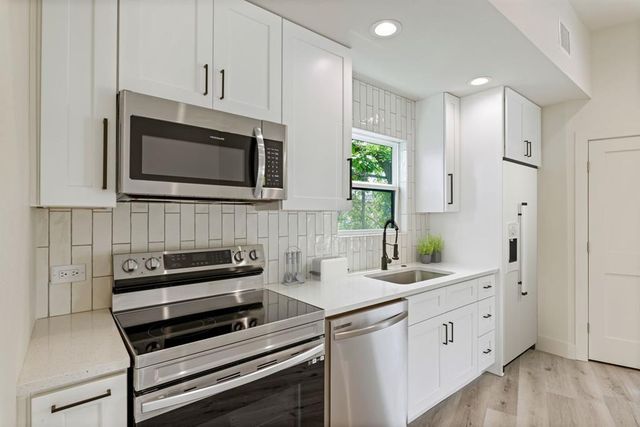 8507 Hathaway DR B, Austin, TX 78757