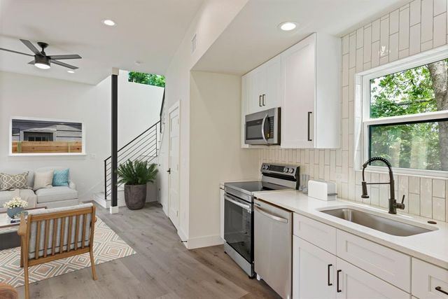 8507 Hathaway DR B, Austin, TX 78757