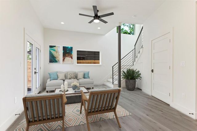 8507 Hathaway DR B, Austin, TX 78757