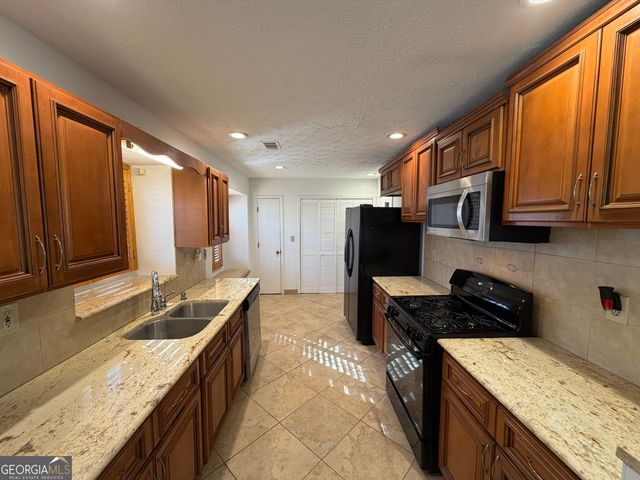 3573 Clearview Drive, Rex, GA 30273