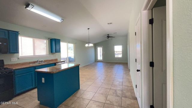 12052 Copper head Lane, El Paso, TX 79934