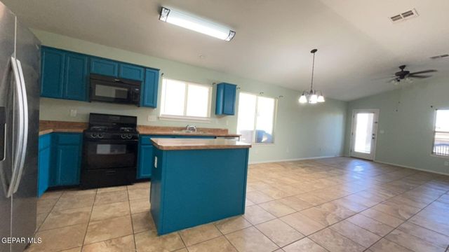 12052 Copper head Lane, El Paso, TX 79934