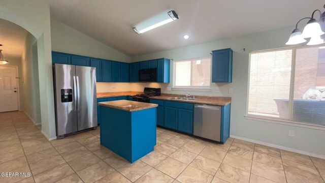 12052 Copper head Lane, El Paso, TX 79934