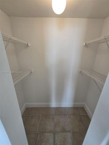 13499 Biscayne Blvd 1505, North Miami, FL 33181