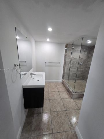 13499 Biscayne Blvd 1505, North Miami, FL 33181