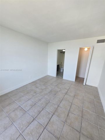 13499 Biscayne Blvd 1505, North Miami, FL 33181