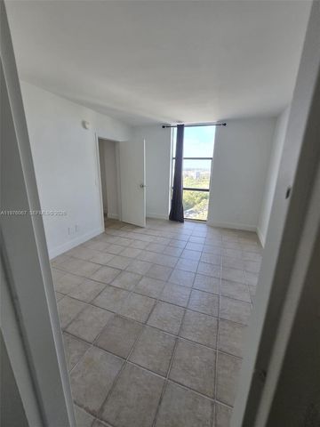 13499 Biscayne Blvd 1505, North Miami, FL 33181