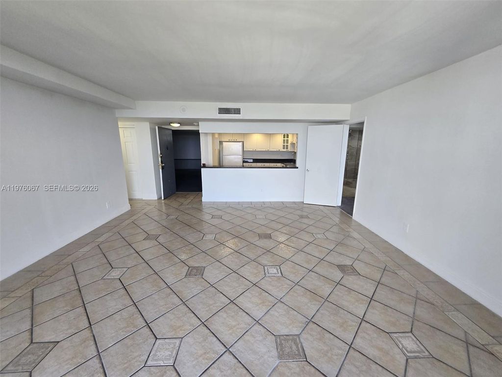 13499 Biscayne Blvd 1505, North Miami, FL 33181