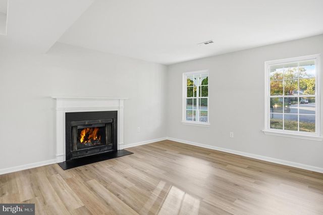 13357 PELICAN RD, Woodbridge, VA 22193